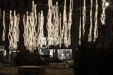 Christmas-Lights-Berlin-by-Brut-Deluxe_dezeen_13